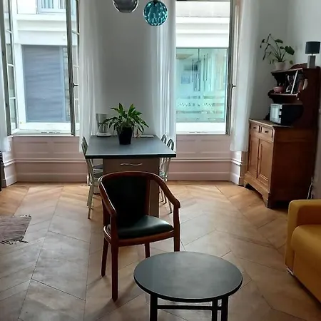 Appartamento A 2 Pas Du Marche *
